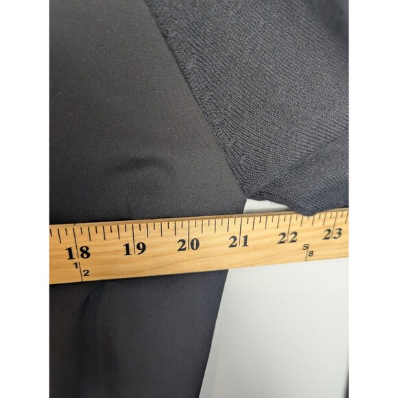 Ellen Tracy Women's Top Black Long Sleeve Lightweight Sweater Size L‎ Elegant - Picture 6 of 7